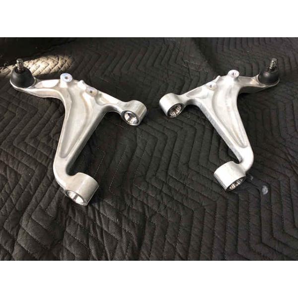 Z34 フェアレディZ リアアッパーアーム スーパーナウ : ノエル