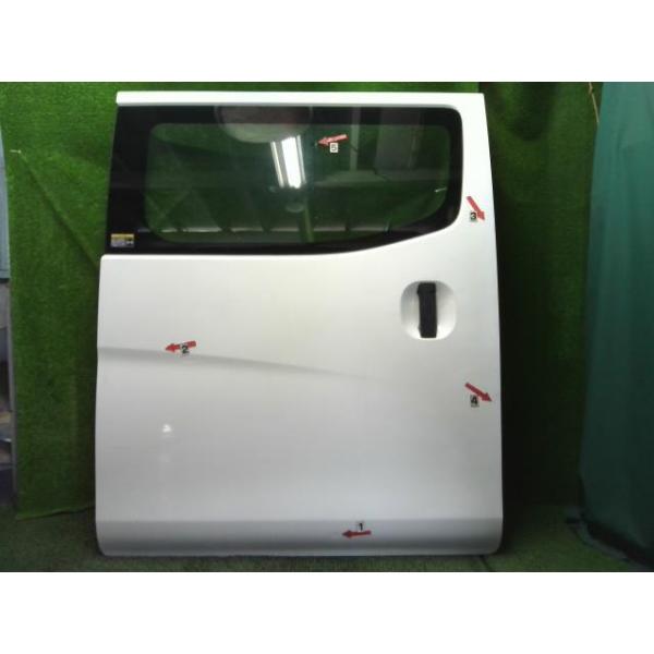 NV350キャラバン LDF-VW2E26 右RドアASSY リア スライドドア QM1