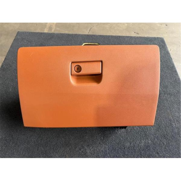 **** 商品説明を必ずご確認ください ****部品管理番号：241009000770210メーカー純正品番：N121-64-030D 89部品名：グローブBOX部品メーカー品番：N121-64161 RHD部品区分：リサイクル品車名：ロー...