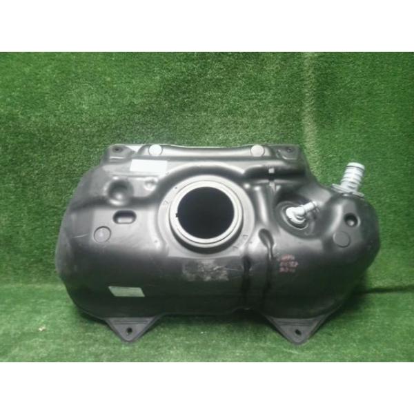 アクア DAA-NHP10 フューエルタンク 燃料タンク 1NZ-FXE S7111-52330