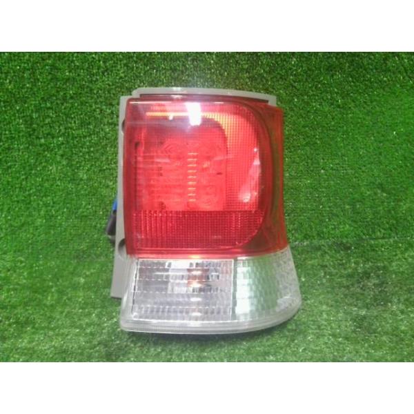タント DBA-L375S 右テールランプ D109 81550-B2430