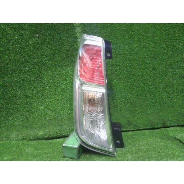 デイズルークス DBA-B21A 左テールランプ 1146-404 26555-6A02G
