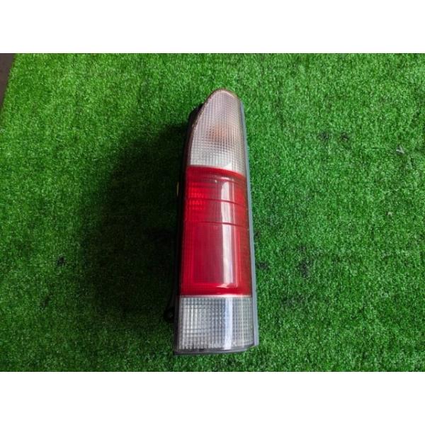 ハイゼットアトレ アトレーワゴン GF-S220G 右テールランプ 220-51643 81550-97513-000