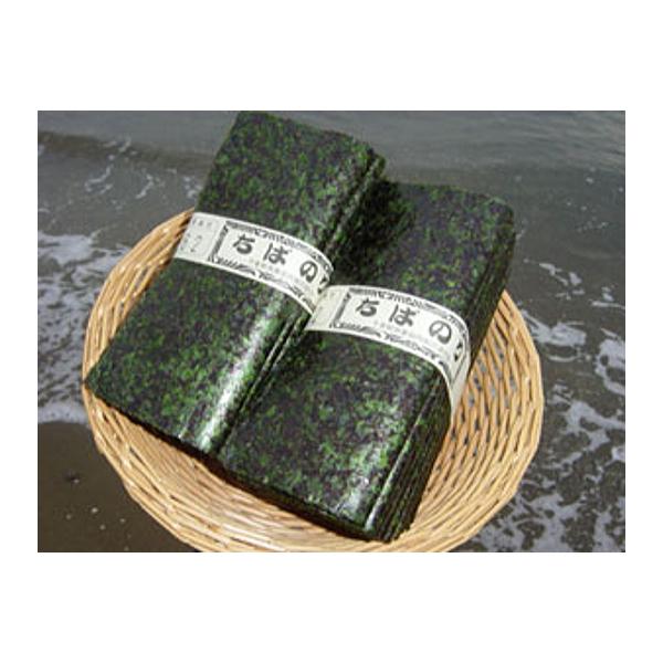 青混ぜのりは磯の香りが特に強く、独特のほろ苦さは海苔通な人々の旬な味わいの海苔です。年々希少価値が高くなる逸品ですが、海苔の丸清では磯の香りと海苔の甘みで厳選された青混ぜ海苔をお客様にお届けします。こちらの海苔は2024年12月14日の初入...