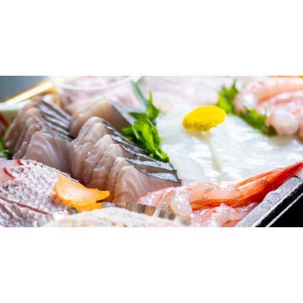 商品名能登の魚屋厳選！朝どれ鮮魚を産地直送！旬のお刺身盛り合わせ商品内容お刺身盛り合わせ３,４人前原産地名石川県　能登町　宇出津消費期限商品到着日冷蔵保存：※発送日より２日間保存方法冷蔵庫で保管してください。 お届け日※調理後すぐに発送いた...