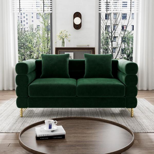 ベルベット素材の深いシートが魅力の2人掛けソファ