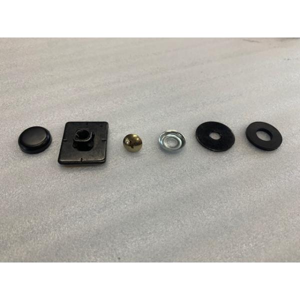 軽トラ荷台保護用スペアパーツ１個（一式）入り　550円（税込み）MAXLINER社オリジナル商品の軽トラック荷台保護カバーのASSY パーツです。お客様の使用状況を多岐にわたります。ハードに使用される方は追加購入出来るようになりました。１個...