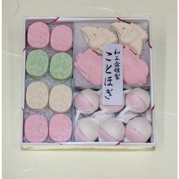 名　　称　干菓子原 材 料　和三盆糖、澱粉、着色料内 容 量　約55ｇ箱サイズ　8.7cm×8.7cm×2.2cm賞味期限　約３ヶ月【栄養成分表】　　　（100g当たり）エネルギー　398kcalたんぱく質　0.1g脂　　　質　0.1g炭 ...