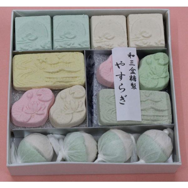 名　　称　干菓子原 材 料　和三盆糖、澱粉、着色料内 容 量　約60ｇ箱サイズ　8.7cm×8.7cm×2.2cm賞味期限　約３ヶ月【栄養成分表】　　　（100g当たり）エネルギー　398kcalたんぱく質　0.1g脂　　　質　0.1g炭 ...