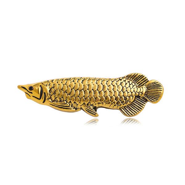 木彫☆熱帯の魚アロワナ☆ゴールド ピンズ ピン バッジ ブローチ バッヂ (金 ゴールド ) 魚 熱帯魚 古代魚