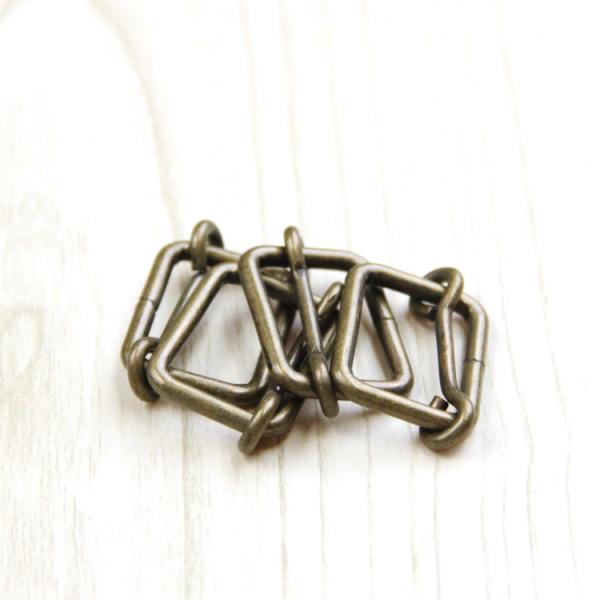 ゆうパケット便(メール便)での発送は(購入数３０)まで。商品コード：0ac--3x21x15移動カン(リュックカン 一本送り)20mm（4個入）エプロンやサロペット、バッグなどの備品に大活躍。色は人気のアンティークゴールドです。お得な４個入...