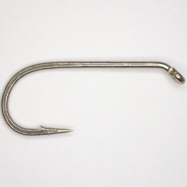 マルトは創業120年の歴史を持つ釣り針メーカーが、自社で販売しているオリジナルブランドです。 長年培われてきた優れた技術を持ちながら、圧倒的な低価格を実現しています。 このフライフックはドライフライやイマージャー用で、シャンクが短くゲイプ幅...