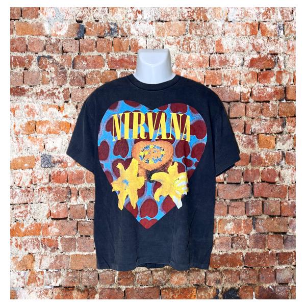 boohoo MAN★オーバーサイズ 半袖 Tシャツ★ハート ニルヴァーナ Amazon.co.jp: ニルヴァーナ Tシャツ カジュアル ロック 2024年