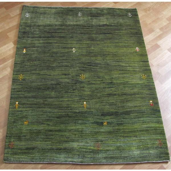 イラン製手織りウールラグ193×150cmの魅力を分析