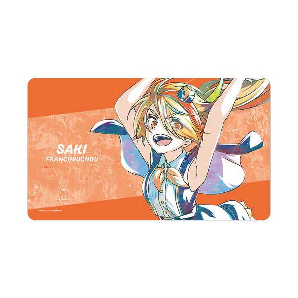 [Release date: March 31, 2026]宅配便配送商品 「劇場版 ゾンビランドサガ ゆめぎんがパラダイス」より、Ani-Art マルチデスクマットの登場です。二階堂 サキのイラストを新たなタッチで魅力的に表現し、マルチデ...