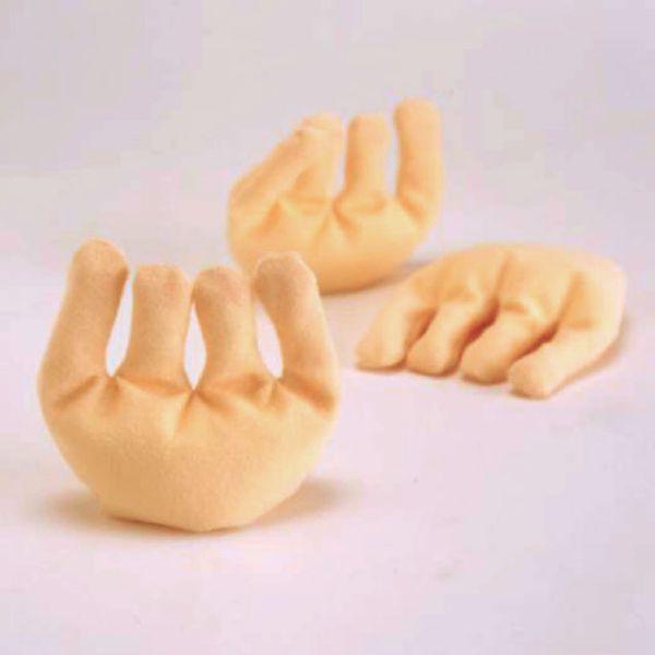 【介護用品：拘縮予防クッション】特別セール！手指の圧迫を和らげ、ムレを防止。指の間を無理なく通せます。手を開いても落ちないユニークなカタチ。