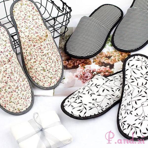 【品名】：使い捨てスリッパ【素材】: ポリエステル 【カラー】：全5色【サイズ】: 29*11CM【生産地】：中国検索ワード：スリッパ 使い捨て 業務用 厚手 軽量 使い捨て スリッパ 入院 介護 アメニティ 簡易スリッパ 清潔 便利 軽量...