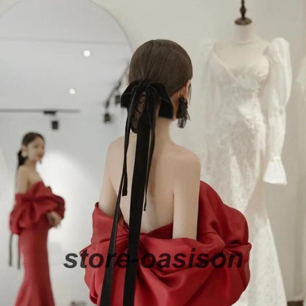 ゴージャスさと上品さを兼ね備えたデザイン☆ウェディングはもちろん、パーティーや発表会、舞台などでも活躍の1点です！成人式や卒業式、二次会、演奏会などにもピッタリなアクセサリーも多数取り揃えております。☆商品内容：リボンヘアピン※撮影用の飾り...