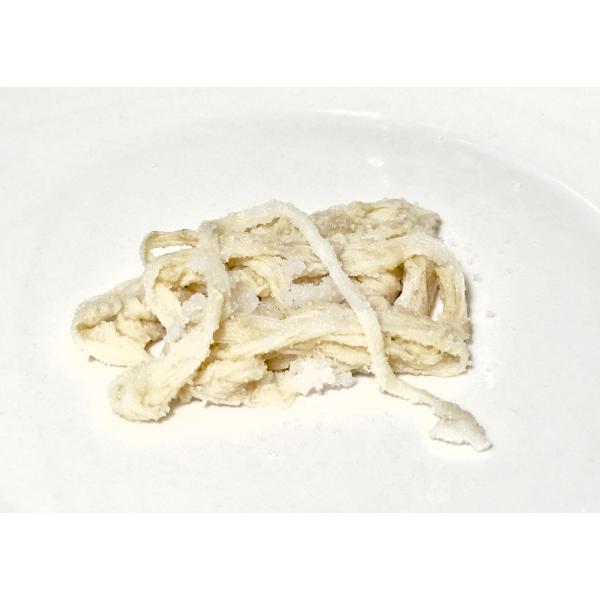 ・品名：天然羊腸（羊）塩漬け　ウインナーソーセージ用　約１kgの肉を充填できます。20〜25本程度のソーセージを作ることができます。（長さによります）・原産国　オセアニア（ニュージーランド・オーストラリア）・サイズ：羊腸の直径20〜22mm...