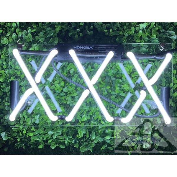 ネオンサイン XXX ネホワイト ガラス バー クラブ ナイトインテリア おしゃれ装飾 壁掛け led 看板 アメリカン 店舗用 電飾 サインボード  オーダーメイド可能