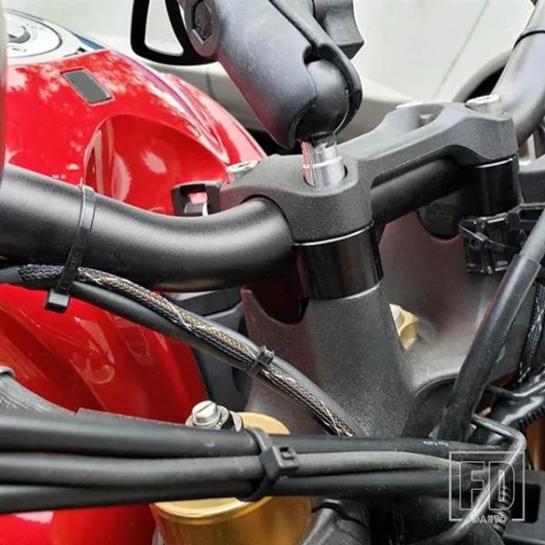並行輸入品】バイク用ハンドルバーマウントライザーアップ 20MM 高さ 