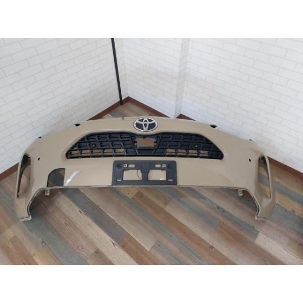 令和2年 ヤリスクロス MXPB15 フロントバンパー 4V6 ベージュ  