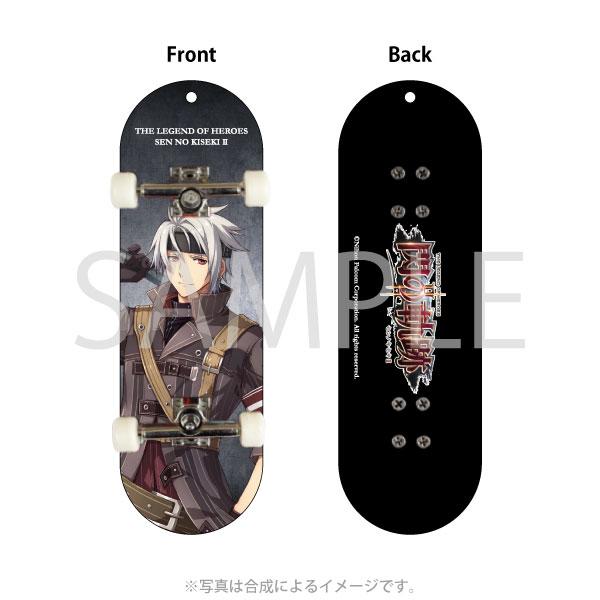 【商品について】大人から子供まで大人気のスケートボードがキーホルダーになりました。フィンガーボードと同様のトラック(金属パーツ)を使用した本格仕様です。ストラップはボールチェーン、ナスカンから選択可能。※基本はボールチェーンになります。本体...