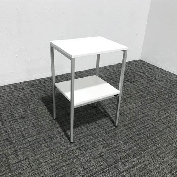 ■取り扱い番号AD-876561B■仕様メーカー : オカムラ製品名 : 電話台 4L93 フレーム・スクエアタイプ 引出し無 4L93AA MG07色素材 : ホワイト外寸 : 幅450mm 奥行き350mm 高さ700mm ランク : ...