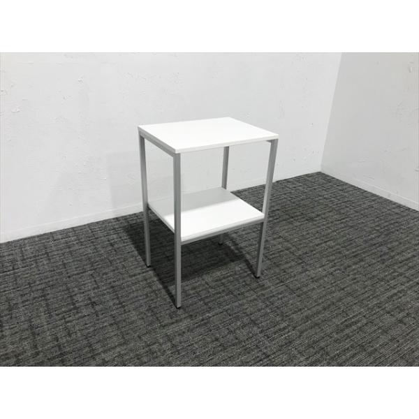 ■取り扱い番号AD-876754B■仕様メーカー : オカムラ製品名 : 電話台 4L93 フレーム・スクエアタイプ 引出し無 4L93AA MG07色素材 : ホワイト外寸 : 幅450mm 奥行き350mm 高さ700mm ランク : ...