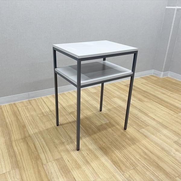 ■取り扱い番号AD-878888B■仕様メーカー : 内田洋行 ウチダ製品名 : 電話台 テレホンスタンド TE色素材 : ペールグレー外寸 : 幅600mm 奥行き450mm 高さ850mm ランク : Bランク■特徴天板:メラミン化粧板...