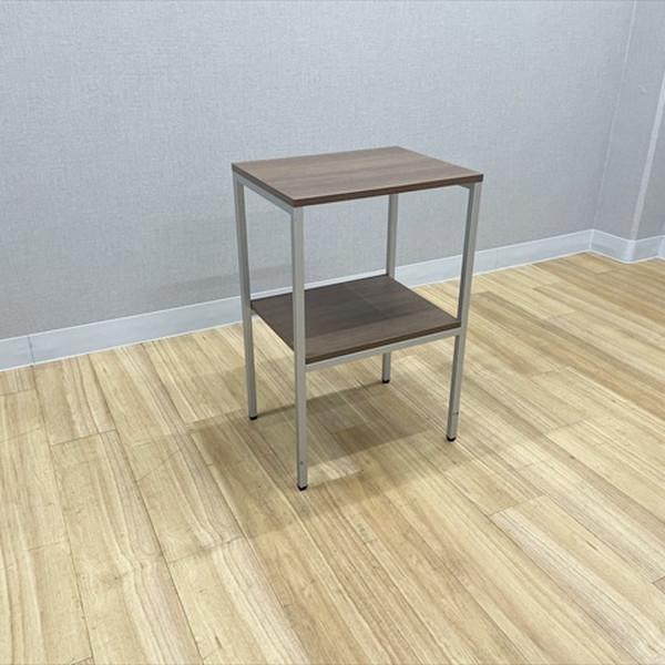 ■取り扱い番号AD-878889B■仕様メーカー : オカムラ製品名 : 電話台 4L93 スクエアタイプ 4L93AA MK19色素材 : ネオウッドダーク外寸 : 幅450mm 奥行き350mm 高さ700mm ランク : Bランク■特...