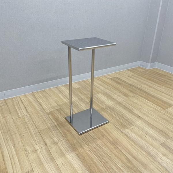 ■取り扱い番号AD-878890B■仕様メーカー : オカムラ製品名 : 電話台 L949TS S010色素材 : シルバー外寸 : 幅350mm 奥行き300mm 高さ805mm ランク : Bランク■特徴本体:ステンレスミラー仕上■型番...