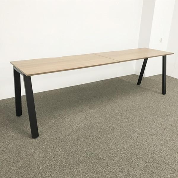 ■取り扱い番号DF-877985B■仕様メーカー : プラス製品名 : フリーアドレスデスク 要組立 MRデスク 2枚天板色素材 : ナチュラル外寸 : 幅2400mm 奥行き600mm 高さ720mm ランク : Bランク■特徴天板:W1...