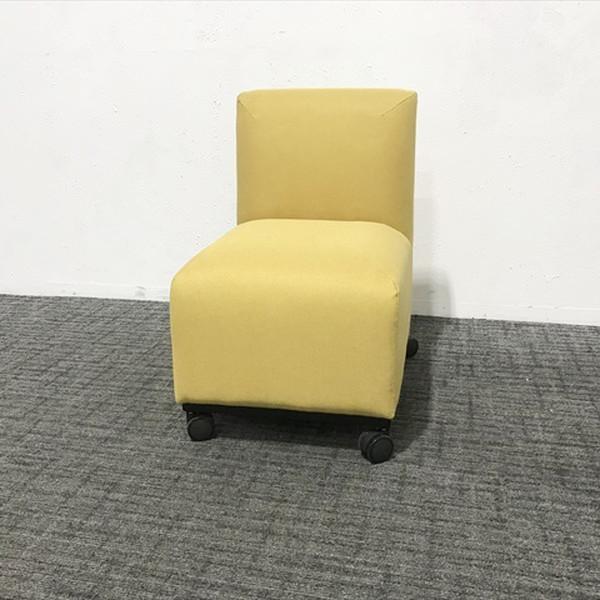 ■取り扱い番号IR-874350A■仕様製品名 : ロビーチェア アスプルンド オフィスラウンジソファチェア キャスター付 Y323 1P色素材 : イエロー外寸 : 幅480mm 奥行き650mm 高さ760mm ランク : Aランク■特...