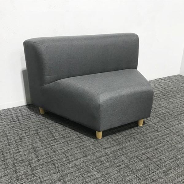 ■取り扱い番号IR-874386A■仕様製品名 : ロビーチェア アスプルンド オフィスラウンジ ヘキサゴンチェア Y299色素材 : グレー外寸 : 幅1200mm 奥行き720mm 高さ700mm ランク : Aランク■特徴張地:布張り...