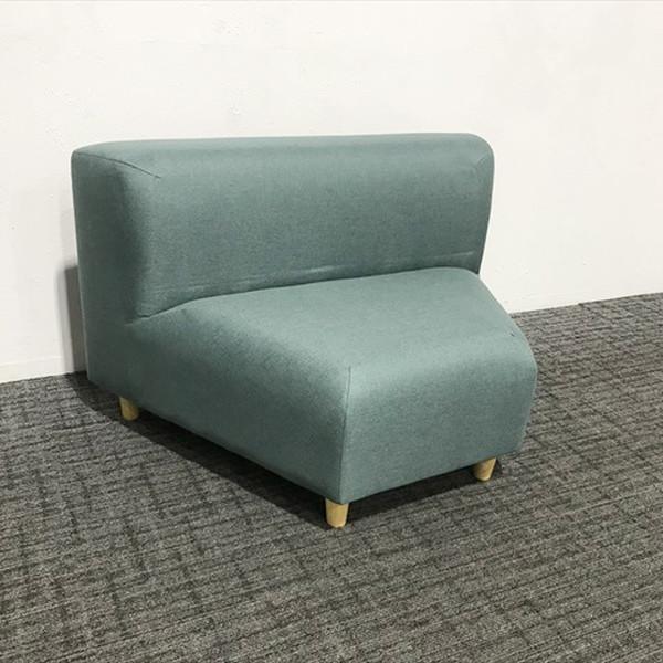 ■取り扱い番号IR-874387A■仕様製品名 : ロビーチェア アスプルンド オフィスラウンジ ヘキサゴンチェア Y299色素材 : ミントブルー外寸 : 幅1200mm 奥行き720mm 高さ700mm ランク : Aランク■特徴張地:...