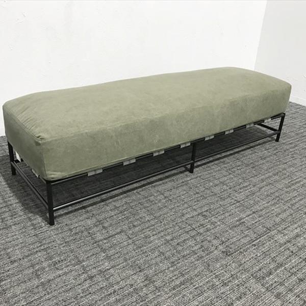 ■取り扱い番号IR-875152B■仕様製品名 : ロビーチェア 3人用 アスプルンド色素材 : カーキ外寸 : 幅1600mm 奥行き500mm 高さ400mm ランク : Bランク■特徴張地:布張りフレーム:スチール/ブラックウォッシュ...