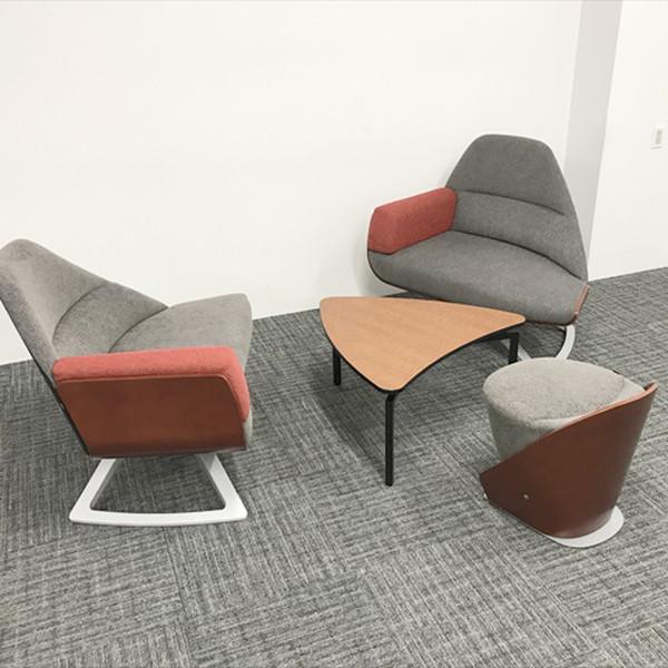 ■取り扱い番号RS-867301B■仕様メーカー : オカムラ製品名 : ソファ 4点セット アルファワンポイントファイブ色素材 : グレー外寸 : ランク : Bランク■特徴1人用ソファ 張地:布張り L515SM FGN3 背面:チャコ...