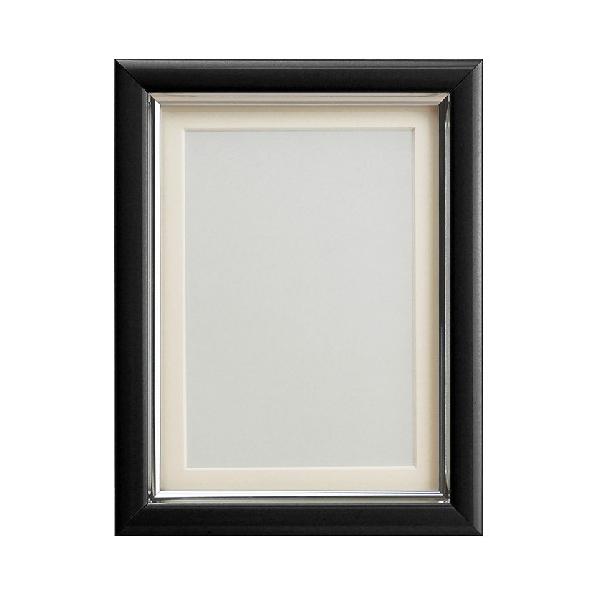 ■外寸：130 x 169mm■内寸：109 x 147mm■重量：180g■パッケージ：かぶせ箱（白箱）■対応サイズ：L判■柄：無地■本体：樹脂製■面材：ガラス縦横兼用スタンド付縦横 兼用・置きのみマット1枚付 [L判窓寸] 83 x 1...