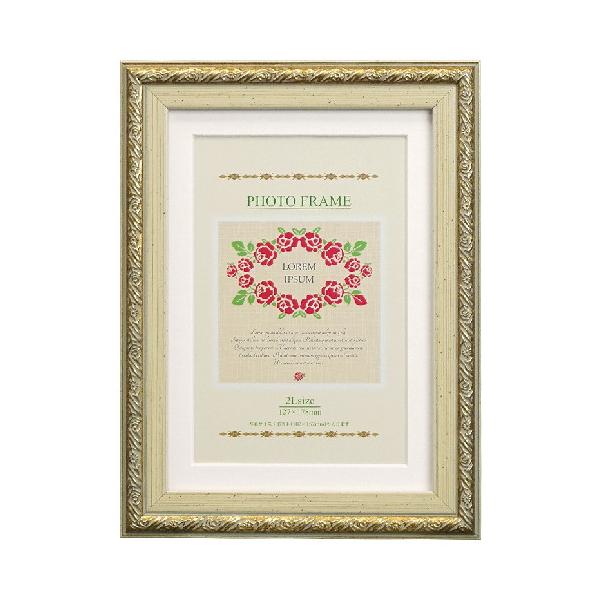 ■外寸：157 x 208mm■内寸：127 x 178mm■窓寸：115 x 166mm■重量：295g■パッケージ：かぶせ箱（白箱）■対応サイズ：ポスト判/2L判■柄：デコラティブ■本体：樹脂製■面材：ガラス壁掛用金具（吊り紐無し）・縦...