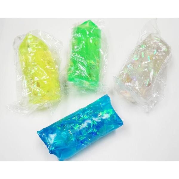 液体の入ったやわらかいニュロニョロ棒２４個セット　４色アソートつるんとつかみにくい不思議な棒です。本体サイズ：約１０ｃｍ×４ｃｍ×４cmお祭り・縁日・バザー・子ども会・幼稚園・業務用まとめ買い・販促品・※※※必ずお読みください。※※商品の入...