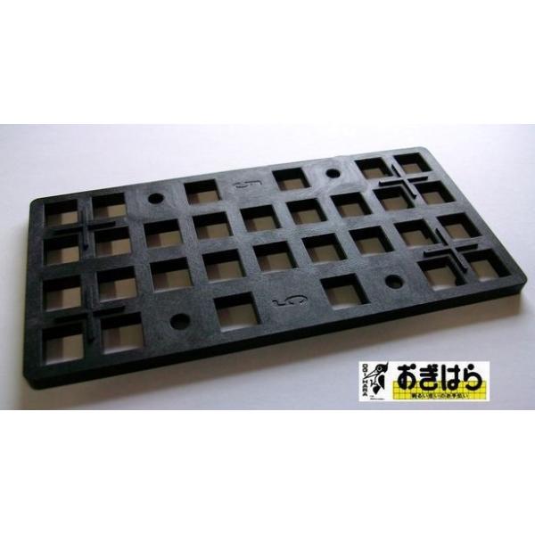 [Release date: December 17, 2014]コンクリート二次製品の不陸調整、標識、ガードレール、塩ビパイプ等の施工時のレベル出しに。・重ねて使用してもズレない様、製品の表裏に凸凹の突起をつけています。（十型）・固定に便...