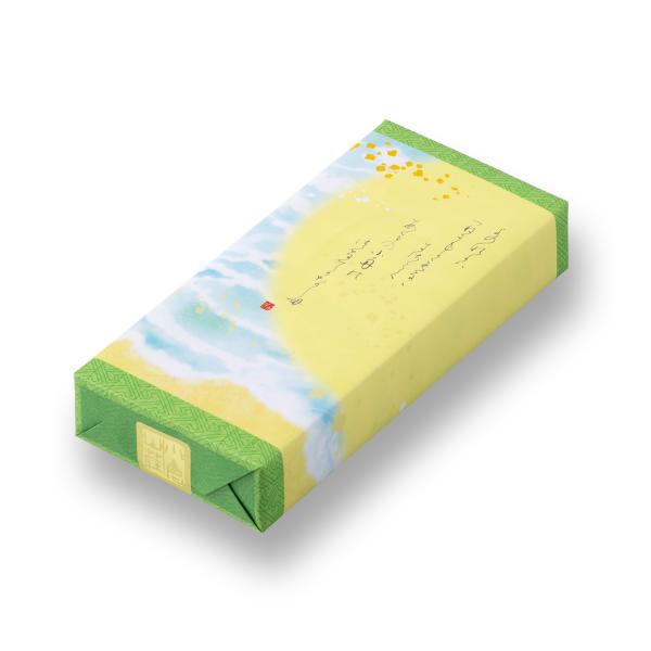 あおさの香り豊かなお煎餅を、丁寧におつくりしました。 海苔の風味を生かした生地を、ふっくらやさしく焼きあげて、ひと口ごとに広がる磯の恵みと醤油の香ばしさが、やさしい余韻を残します。 日々のひとときに寄り添う、心和む味わいをお楽しみください。...