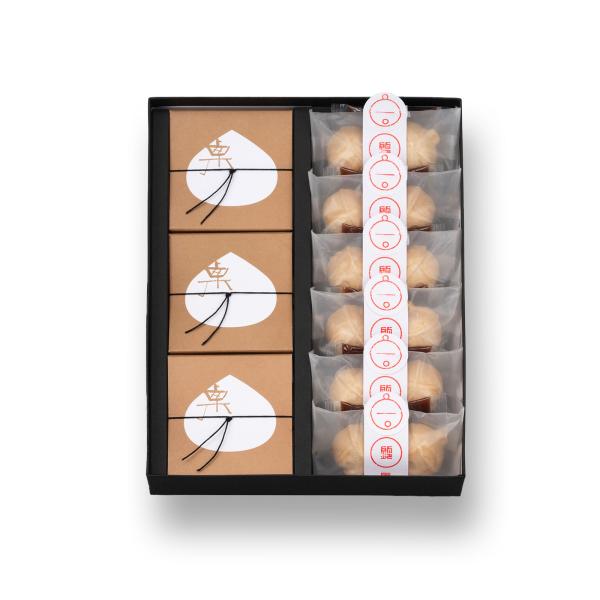 渋皮栗が1粒まるごと入ったきんとんのようなやわらかい食感のカップ入り羊羹と、手づくり鈴最中との詰合せです。【日保ちの目安】90日【内容量】栗羊羹3個・手づくり鈴最中6個【寸法】タテ245×ヨコ200×高さ50mm【重量】659.98g【ギフ...