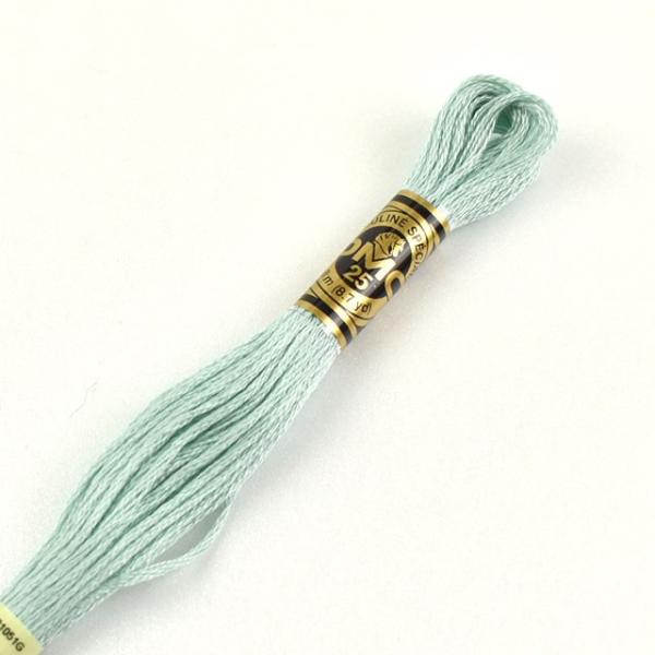 商品画像はサンプル画像のため、実物と色が異なります。目安としてご参照くださいませ。必ず色番号をご確認の上お買い求めください。●素材：100％最高級エジプト綿（長繊維）●容量：長さ約8ｍ、6本撚り●太さ：25番【商品の特徴】1746年にフラン...