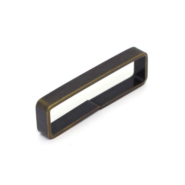 ●素材：真鍮【商品の詳細】ベルトの剣先を通す金属製のループです。帆型ピン付きバックル用ワニ口(MF106)に接続できます。