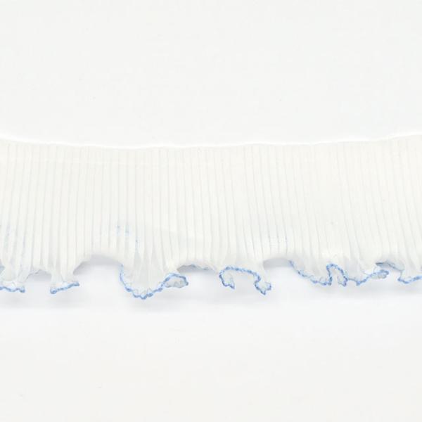 ●素材：ポリエステル100％（フリル本体・糸）●サイズ：約50mm幅【商品の詳細】細かくプリーツを寄せた軽やかなフリルに、カラー糸で縁取りをしました。カラーバリエーション豊富で衣装やイベントにオススメです。・バイアス生地のため、製造の工程上...