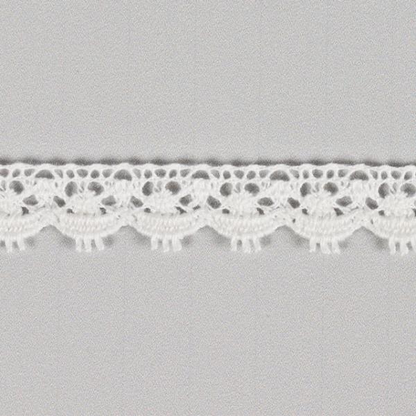 ●サイズ：約10mm幅※サイズはロットにより多少差があります。あくまで目安としてお考えください。●素材：綿100％【商品の詳細】綿素材のしっかりした素材感で、扱いやすいレースです。洋服や小物の縁取りの他、細幅なのでドール用のお洋服や装飾にも...
