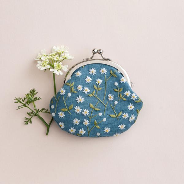 戸塚刺繍　ハンガー掛け 刺しゅうキットセール】刺しゅうキット 『星あかりの刺繍手帖