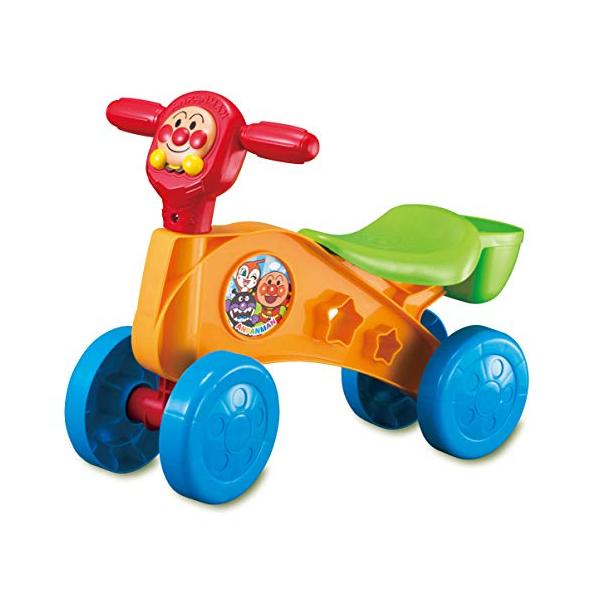 軽量なので持ち運びも簡単。屋内・屋外で遊べる人好きなバギーがリニューアル。4輪ながら軽量でコンパクトなサイズ。小さなお子様でも、体を使って楽しく遊ぶ。ハンドルは可動式。おもちゃ:乗用玩具・三輪車